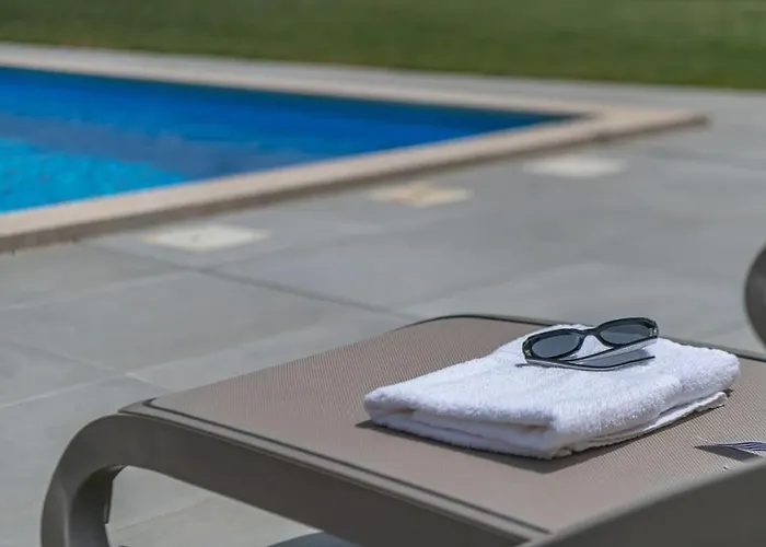 Luna By Briskva Vila Fiorini